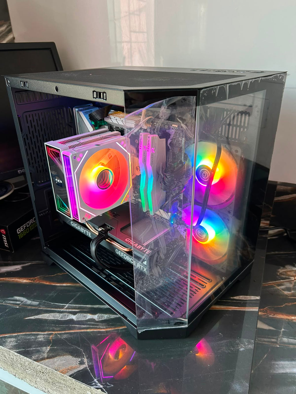 PC Gamer AMD Ryzen 7 5700 | RTX 4060 8GB | 16GB DDR4 3600MHz | SSD 512GB | B450 Steel Legend | Nota Fiscal e 1 Ano de Garantia