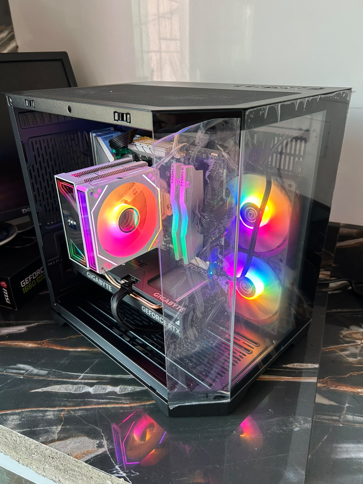 PC Gamer AMD Ryzen 7 5700 | RTX 4060 8GB | 16GB DDR4 3600MHz | SSD 512GB | B450 Steel Legend | Nota Fiscal e 1 Ano de Garantia