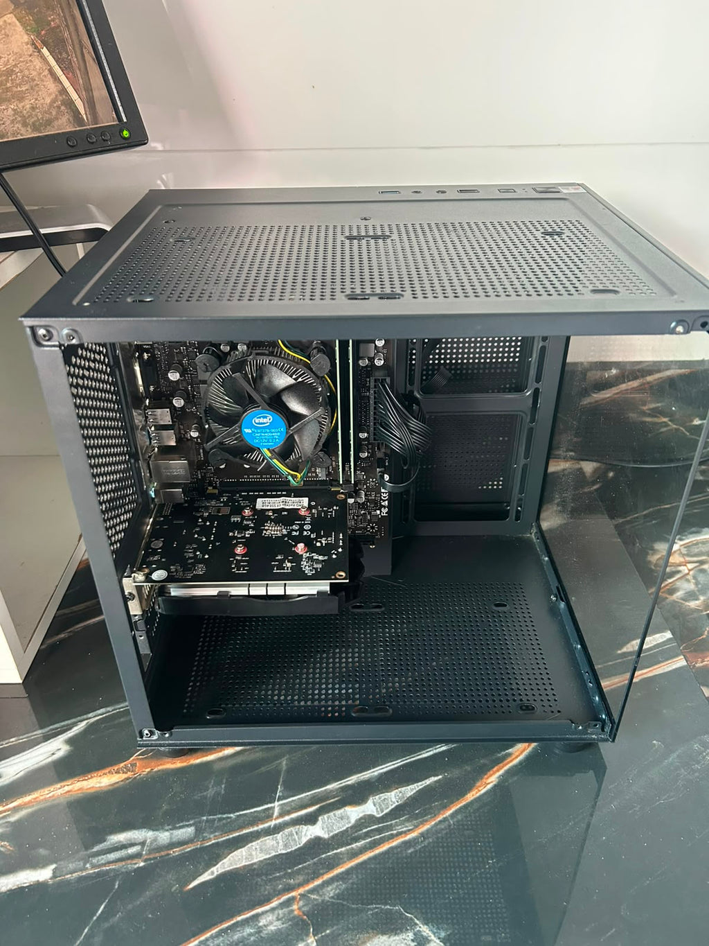 PC Gamer Intel Core i3-10100F | RX 550 4GB | 8GB DDR4 | SSD 240GB | ASUS Prime H410M | Nota Fiscal e 1 Ano de Garantia