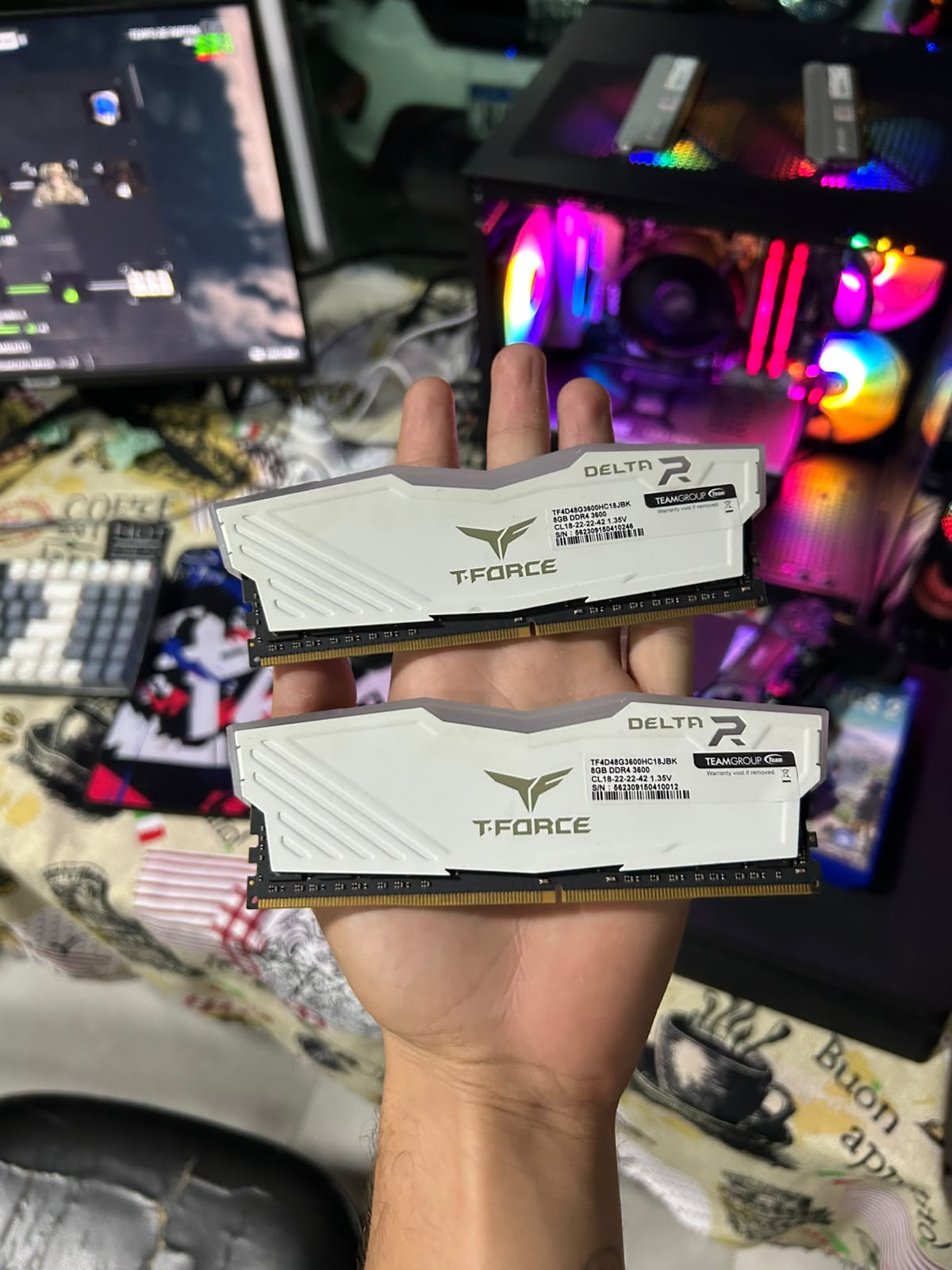 Memoria Team Group T-Force Delta RGB, 16GB, (2x8GB), DDR4, 3600MHz, C18, Branco, TF3D48G3600HC18J01
