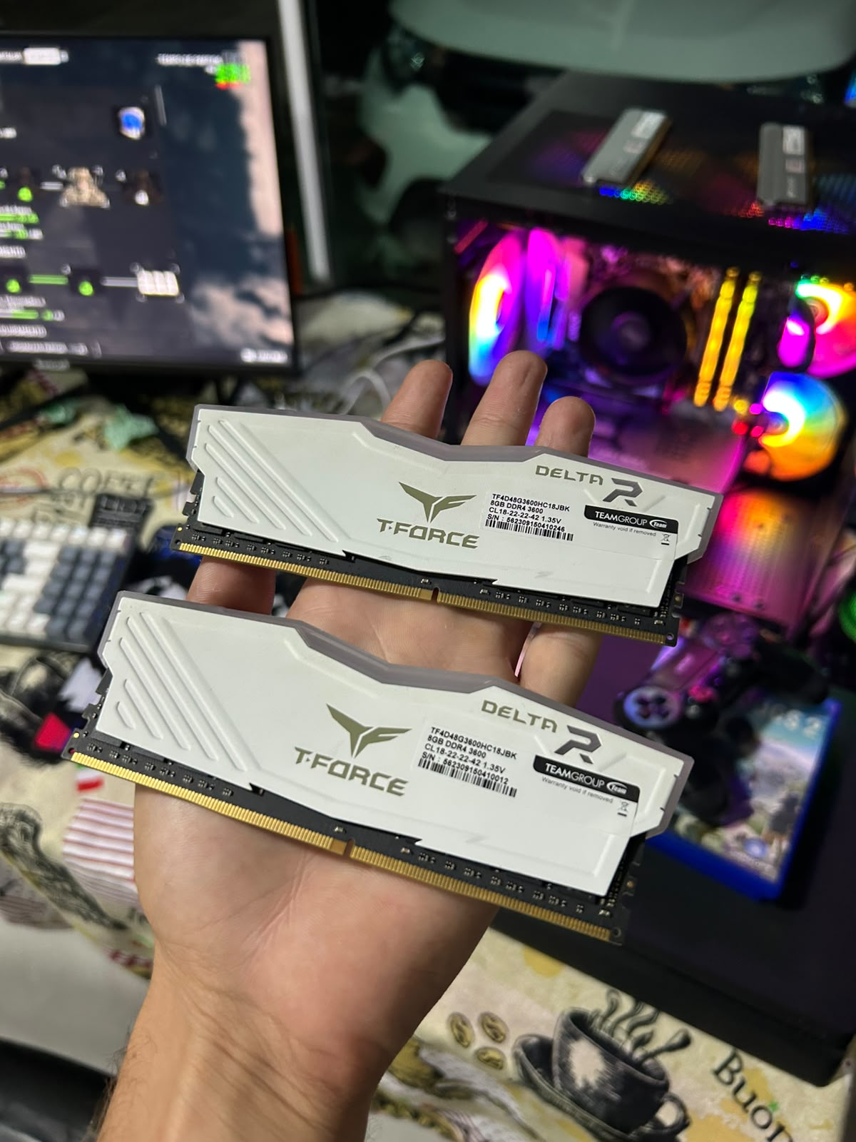 Memoria Team Group T-Force Delta RGB, 16GB, (2x8GB), DDR4, 3600MHz, C18, Branco, TF3D48G3600HC18J01