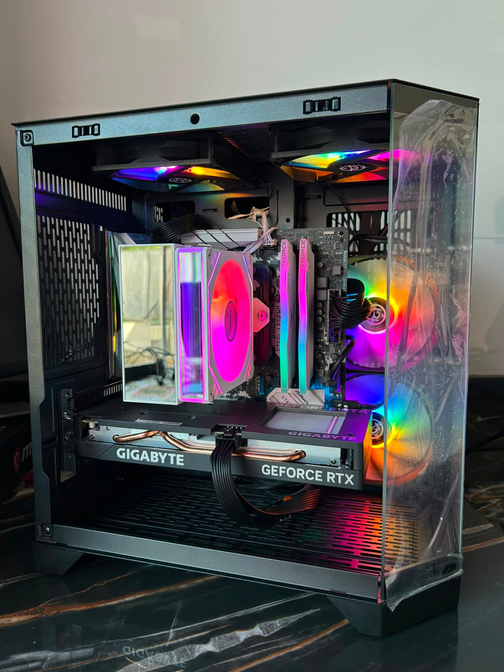 PC Gamer AMD Ryzen 7 5700 | RTX 4060 8GB | 16GB DDR4 3600MHz | SSD 512GB | B450 Steel Legend | Nota Fiscal e 1 Ano de Garantia