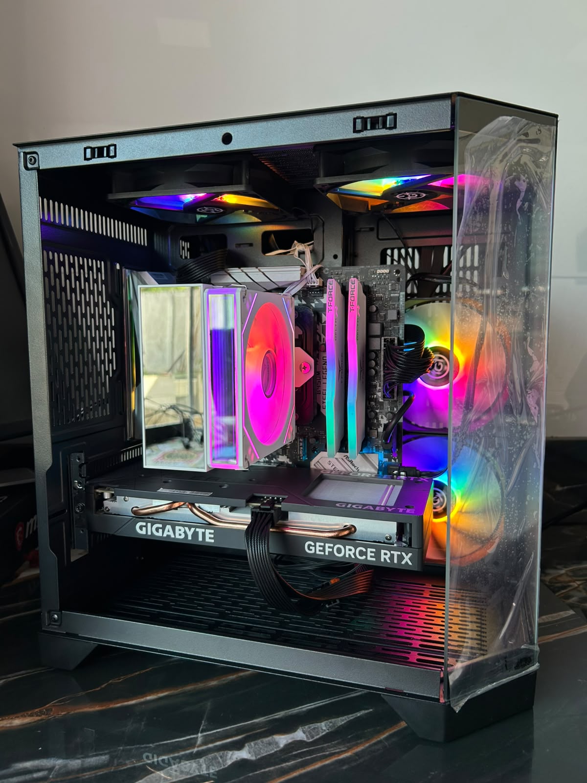 PC Gamer AMD Ryzen 7 5700 | RTX 4060 8GB | 16GB DDR4 3600MHz | SSD 512GB | B450 Steel Legend | Nota Fiscal e 1 Ano de Garantia