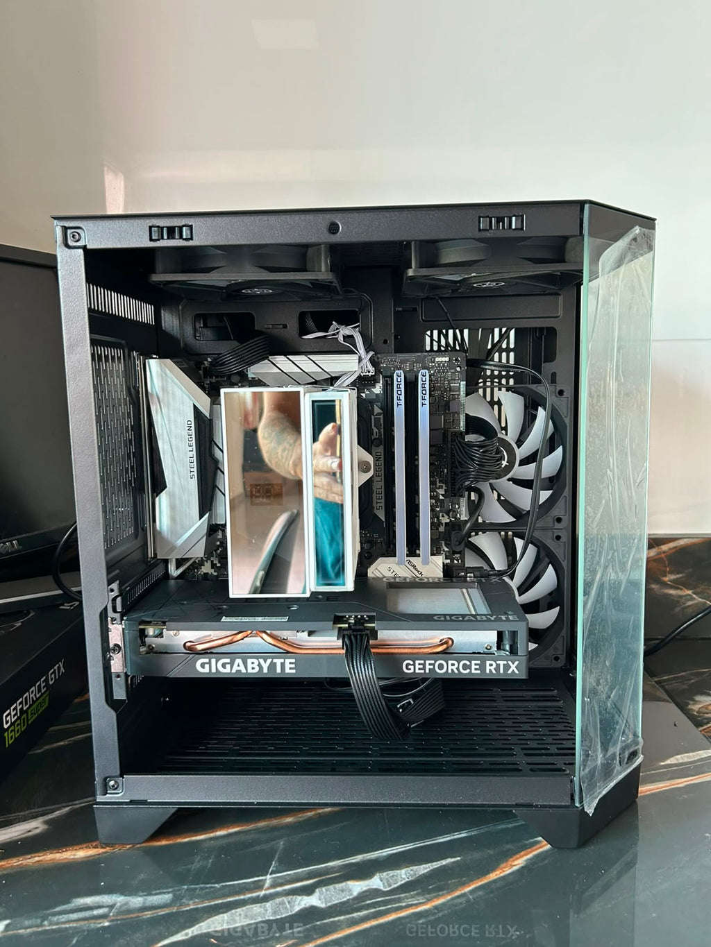 PC Gamer AMD Ryzen 7 5700 | RTX 4060 8GB | 16GB DDR4 3600MHz | SSD 512GB | B450 Steel Legend | Nota Fiscal e 1 Ano de Garantia